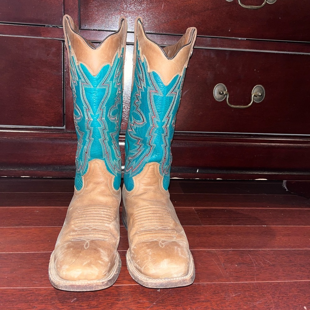 Square boots size 8 OBO